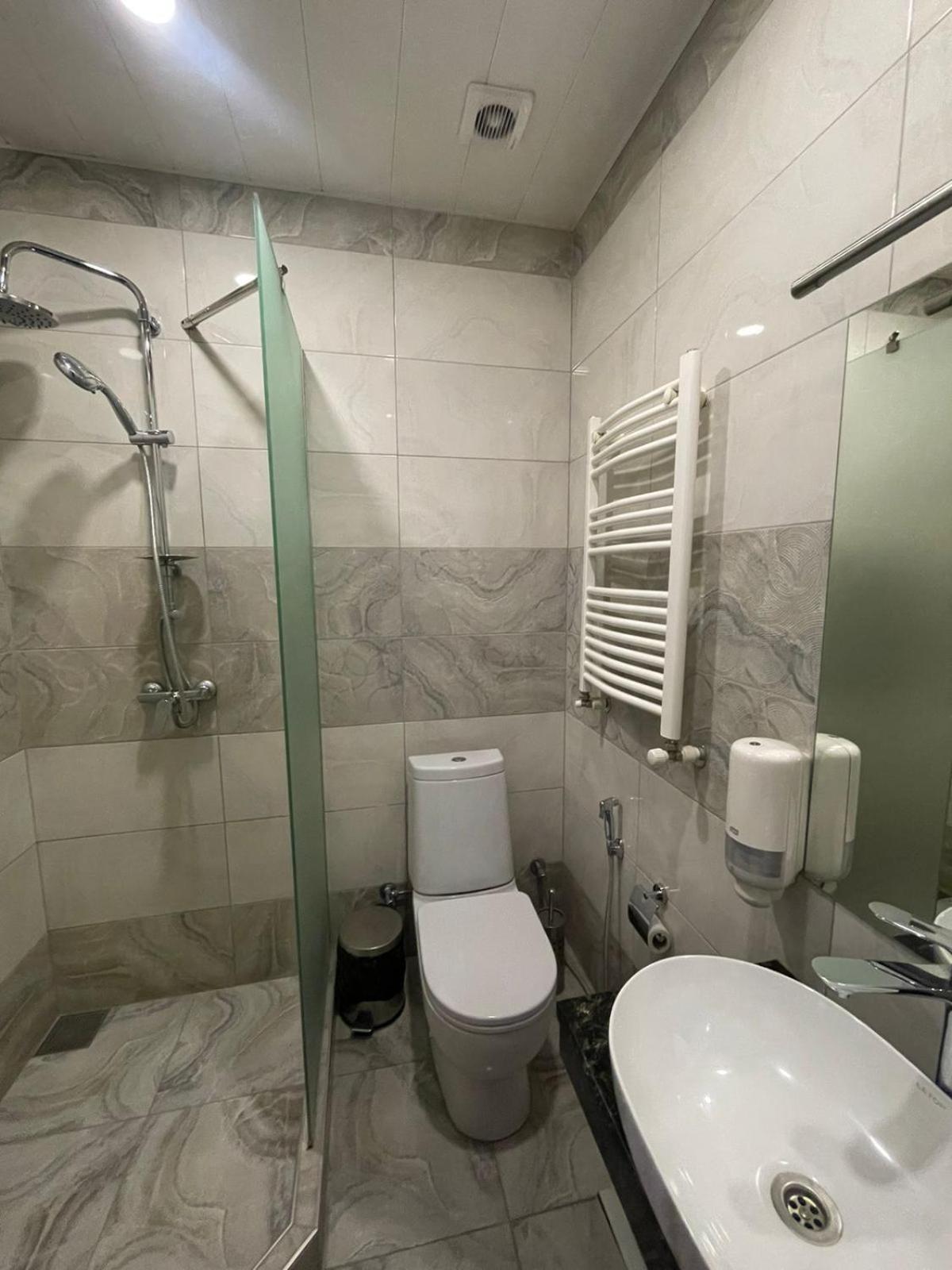 4Room Hotel Erywań Zewnętrze zdjęcie