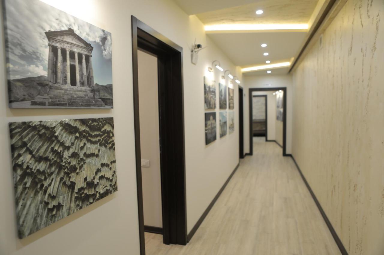 4Room Hotel Erywań Zewnętrze zdjęcie
